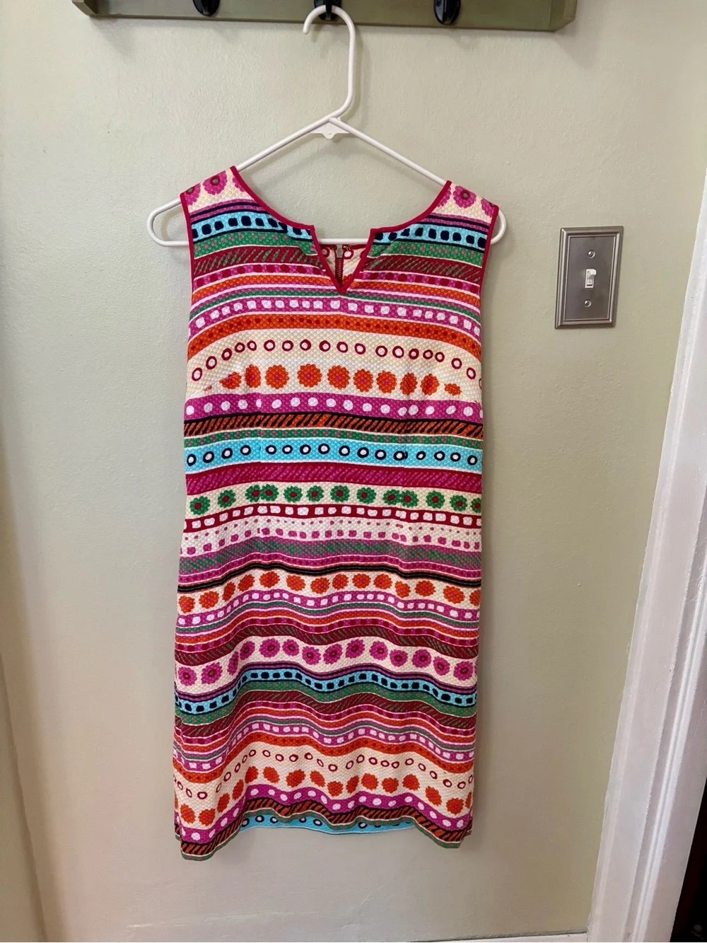 Talbots Multicolor Striped Sleeveless Midi Dress! Super cute and comfy! Size 8. - Picture 2 of 9